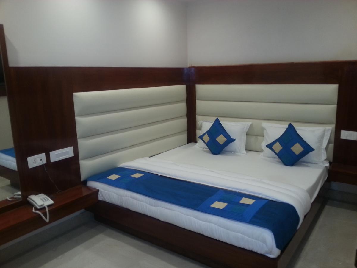 Sapphire New Delhi