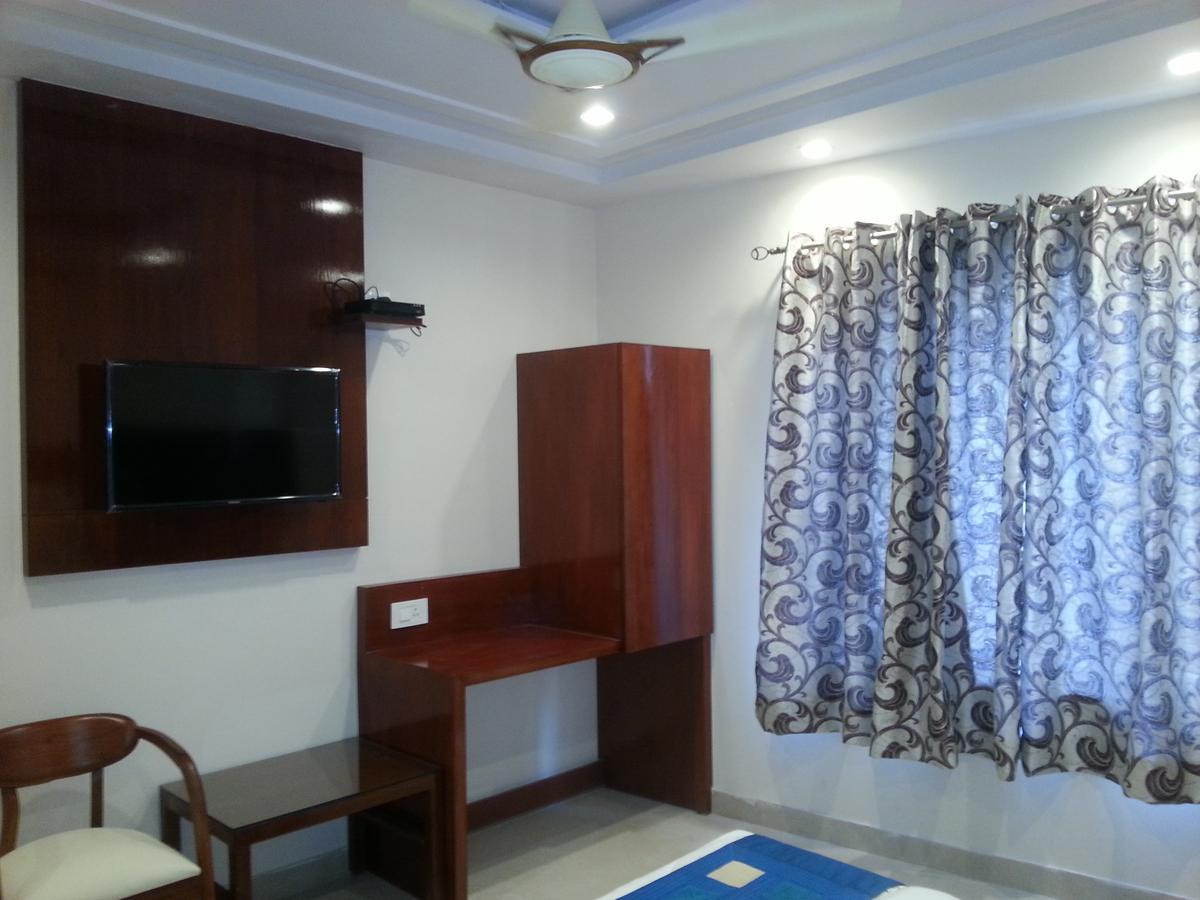 Sapphire Hotel 2*