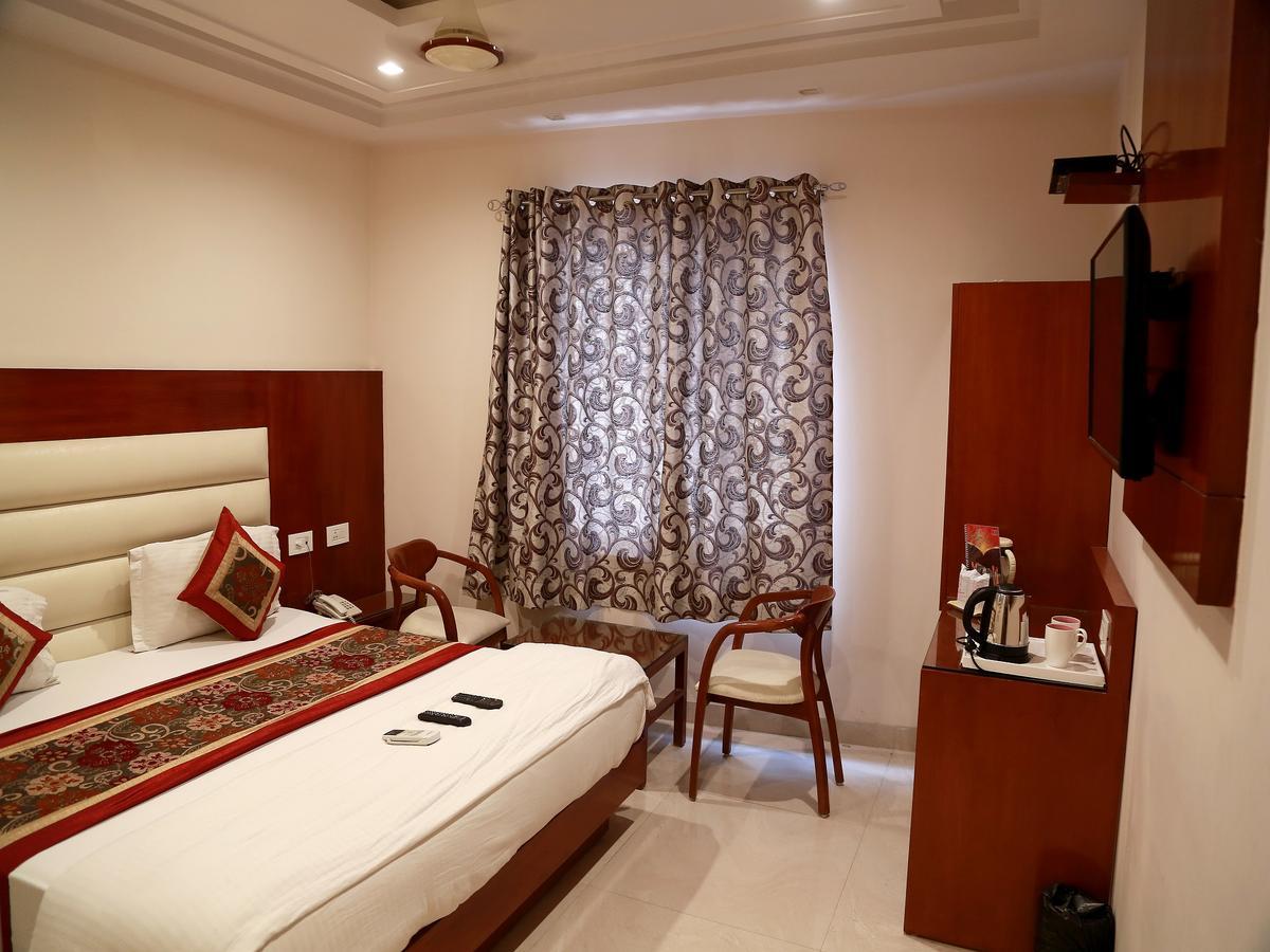 Hotel Sapphire 2*