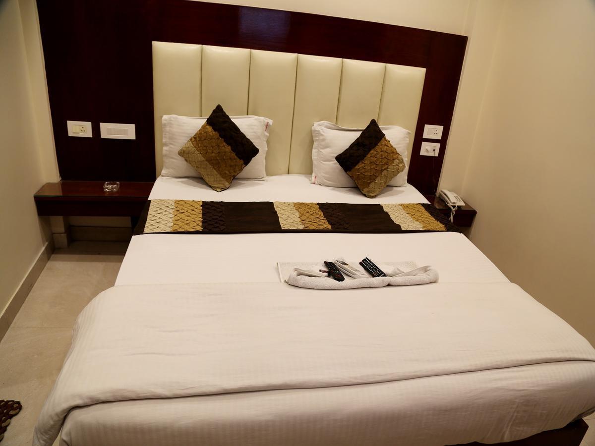 Sapphire Hotel New Delhi