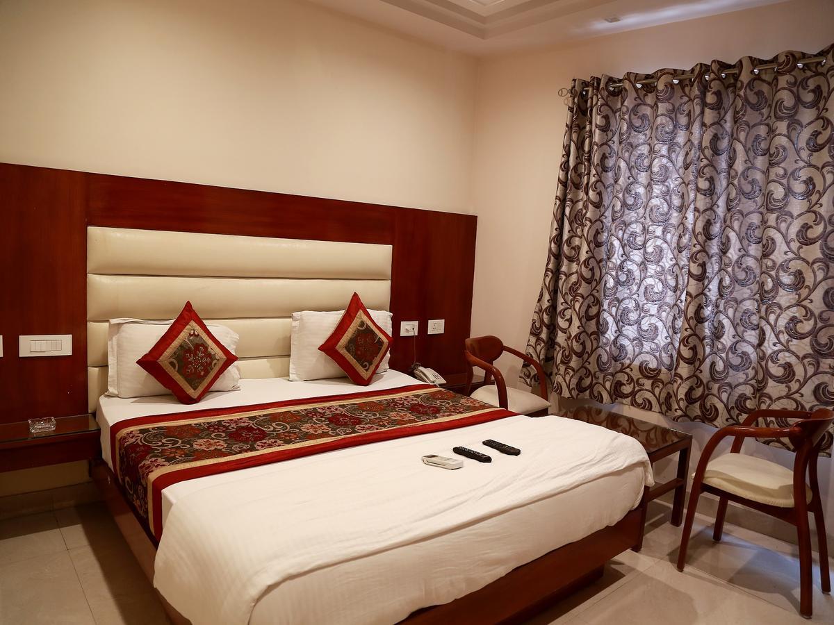 Sapphire Hotel